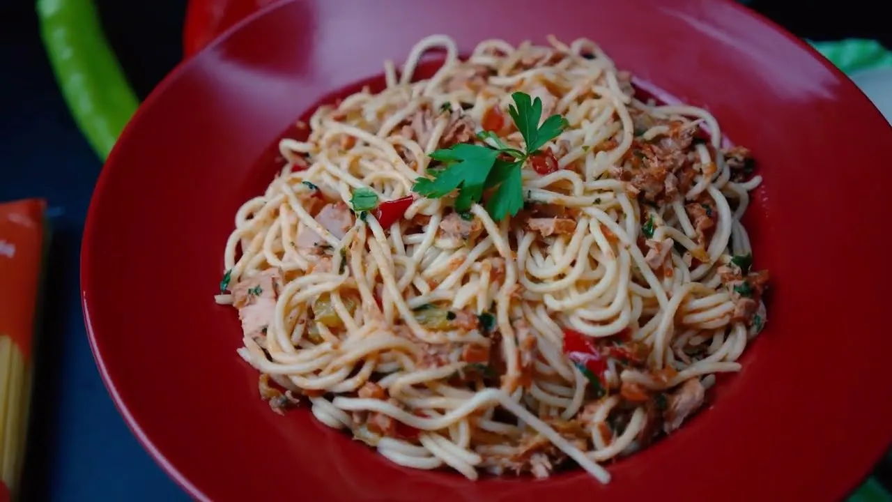 Ton balıklı organik spagetti makarna